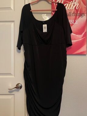 Torrid Plus Size Womens Black Scoop Neck Midi ruched Dress size 5X NEW